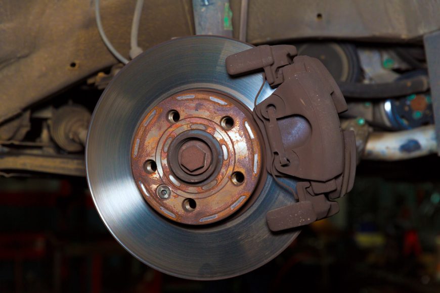 Signs That Show It’s Time to Change Your Car’s Brakes