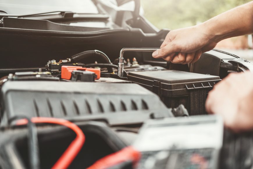 Signs That Say You Need to Replace Your Car Battery